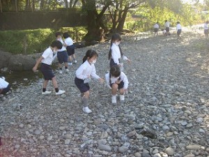 カトリック　ミッション　男女　東星学園　大矢正則校長　1年生　お散歩(1)