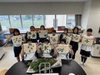 家庭科　中学1年生 藍のたたき染め