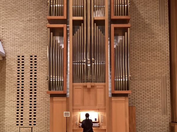 20251031・01高校・パイプオルガン練習a6