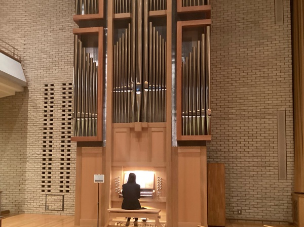 20251008中学聖歌隊・オルガンa6